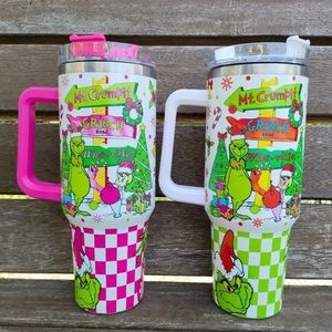 Super cute grinch tumblers